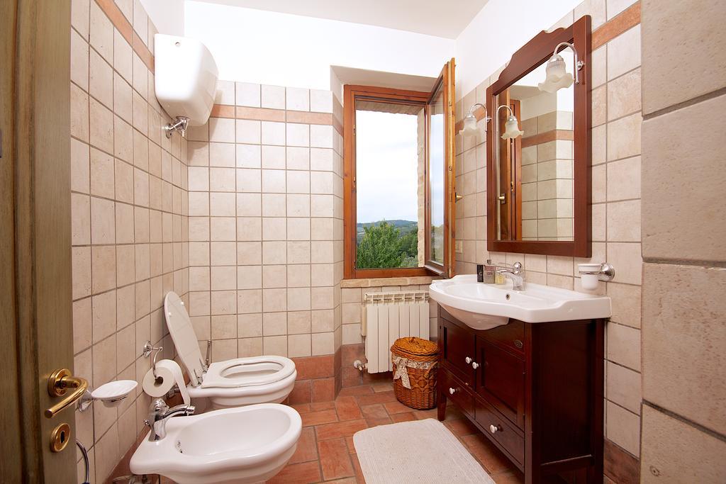 Agriturismo Le Colombe Асизи Екстериор снимка