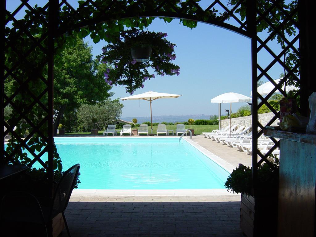 Agriturismo Le Colombe Асизи Екстериор снимка