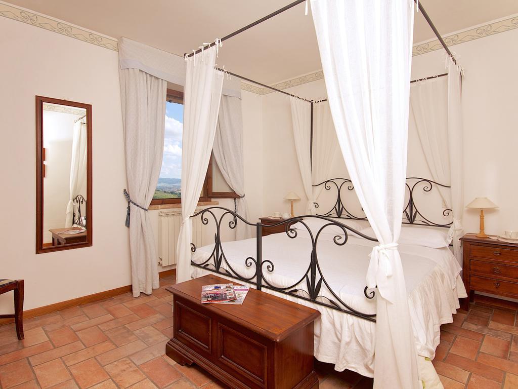 Agriturismo Le Colombe Асизи Стая снимка