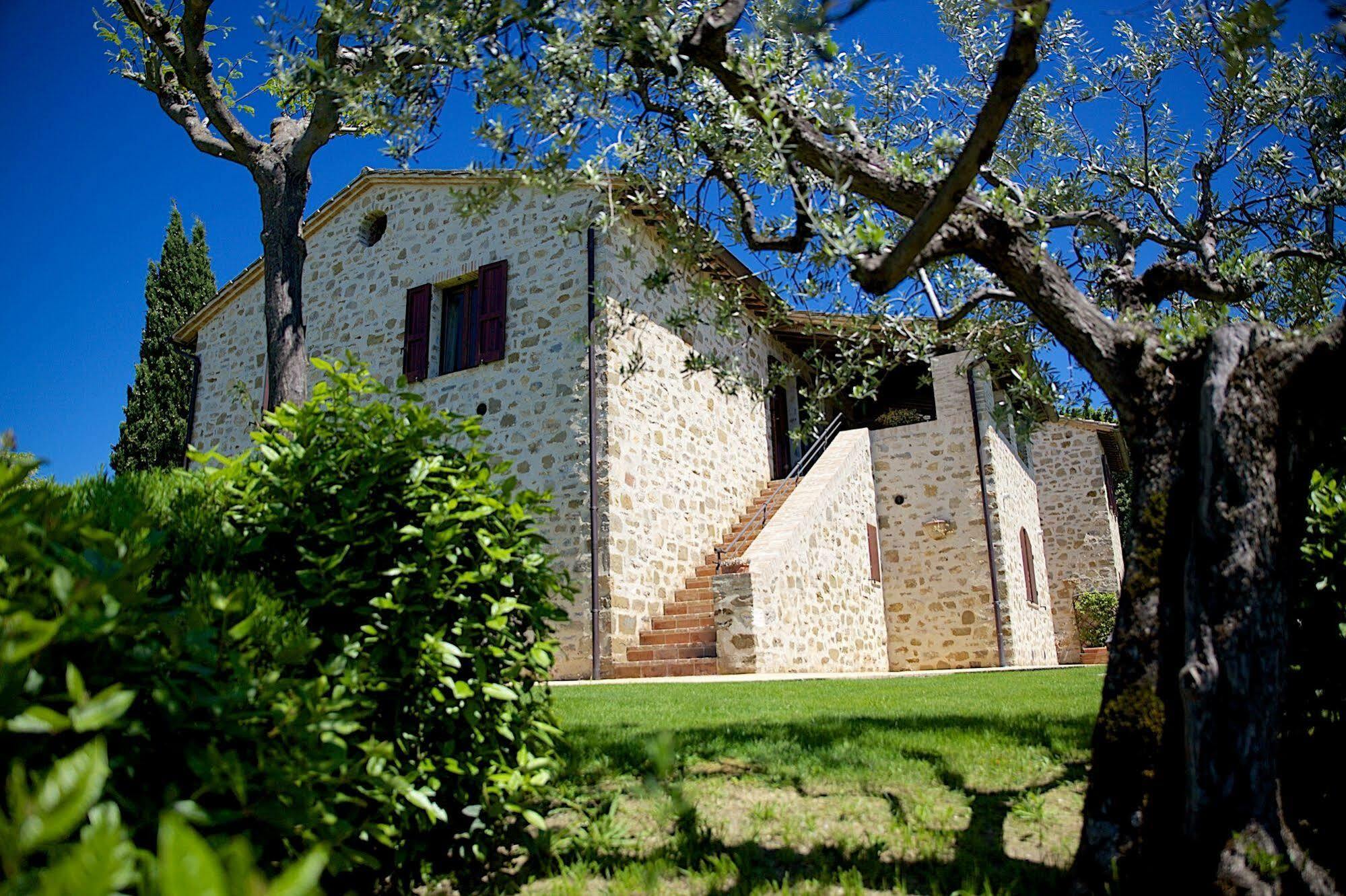 Agriturismo Le Colombe Асизи Екстериор снимка