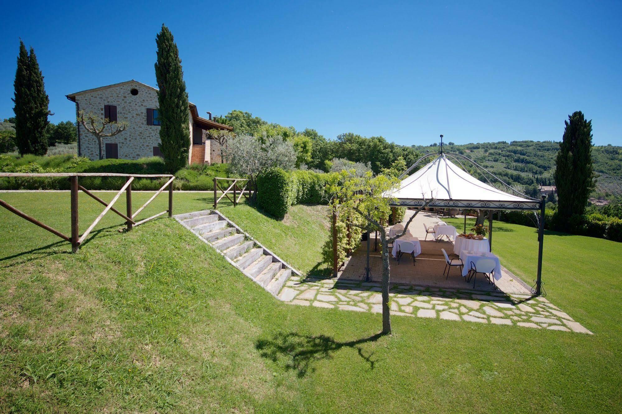 Agriturismo Le Colombe Асизи Екстериор снимка