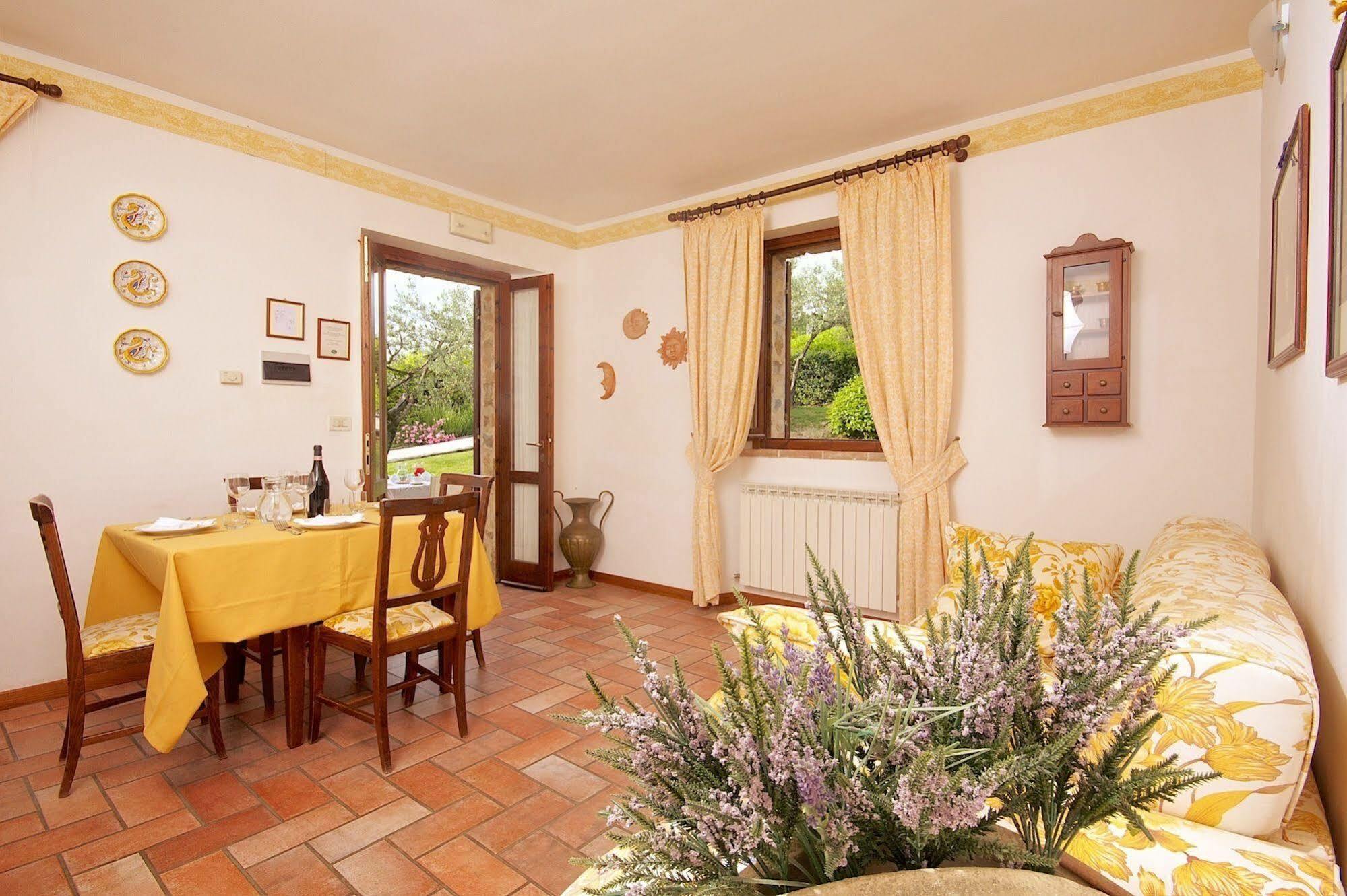 Agriturismo Le Colombe Асизи Екстериор снимка